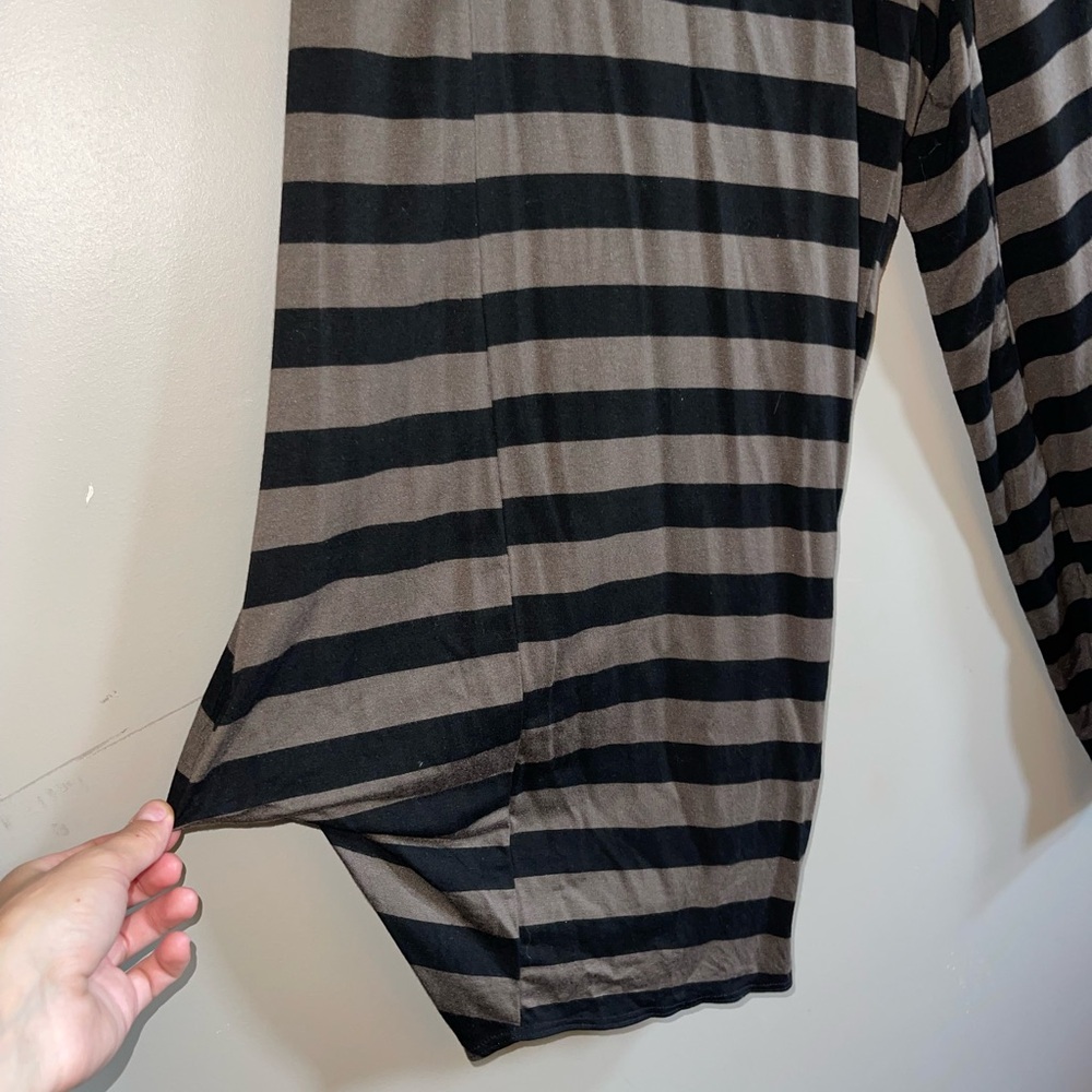 Comfy USA, pants , style: striped pants. Size, Large. - Picture 3 of 10